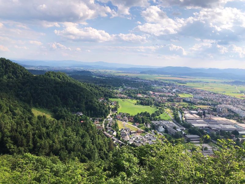 Stari grad nad Kamnikom