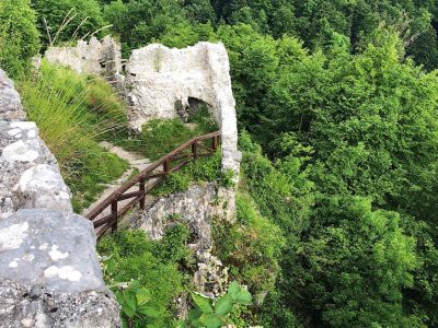 Stari grad nad Kamnikom