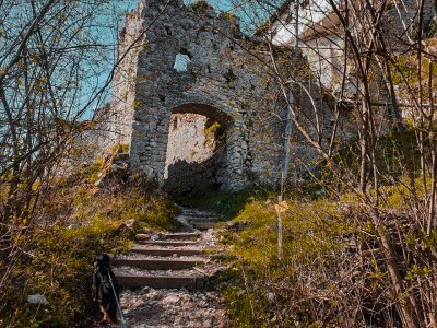 Stari grad nad Kamnikom