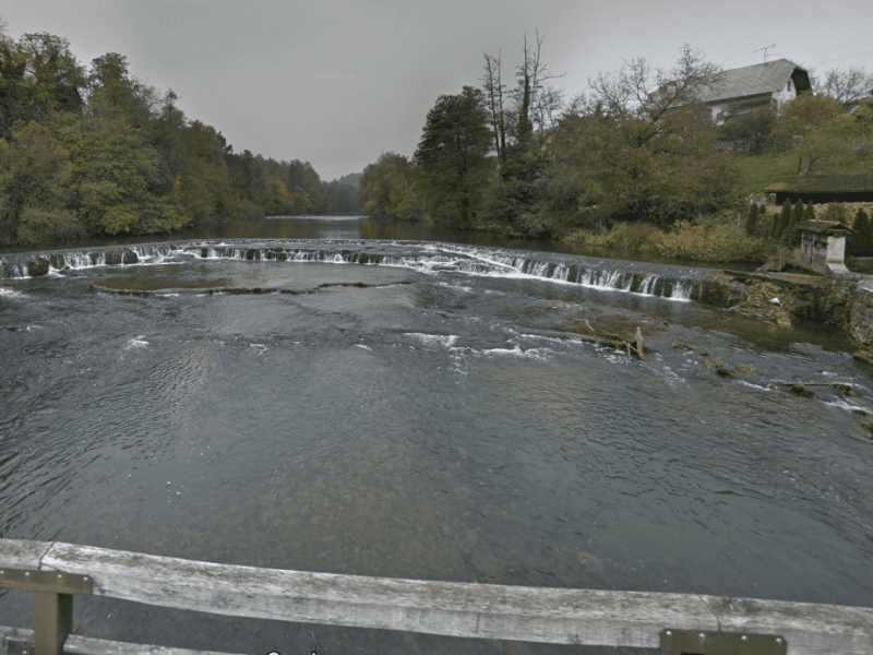 Lehnjakovi slapovi ali kaskade na Krki